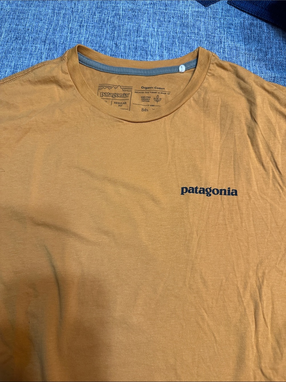 Patagonia Men’s Short Sleeve Tee - Mustard Gold with Navy Logo size sm